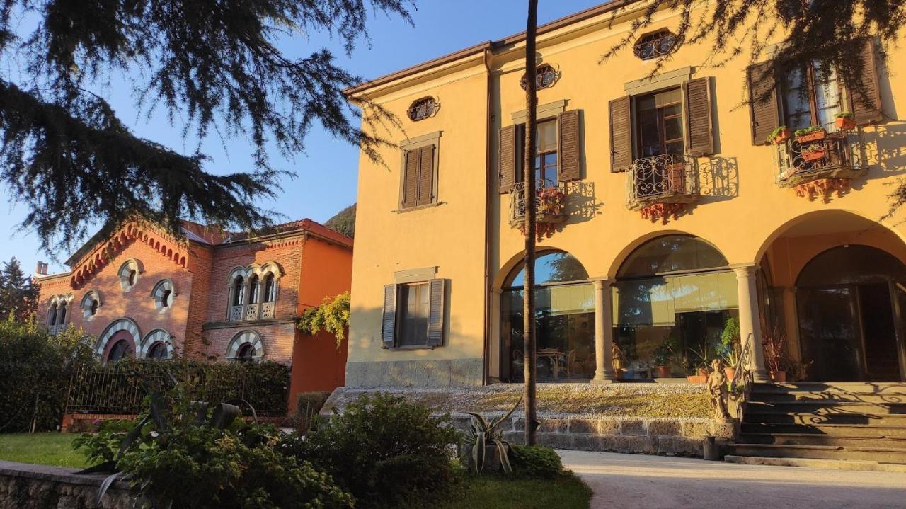 Villa Riva Lago - Apartment With Parking Tavernola Bergamasca Exterior foto