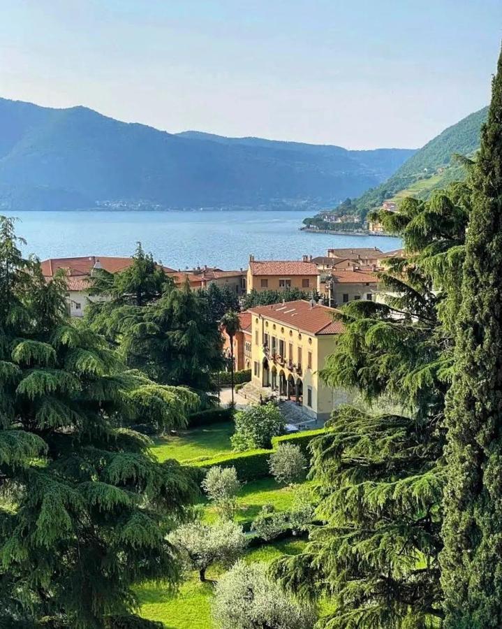 Villa Riva Lago - Apartment With Parking Tavernola Bergamasca Exterior foto