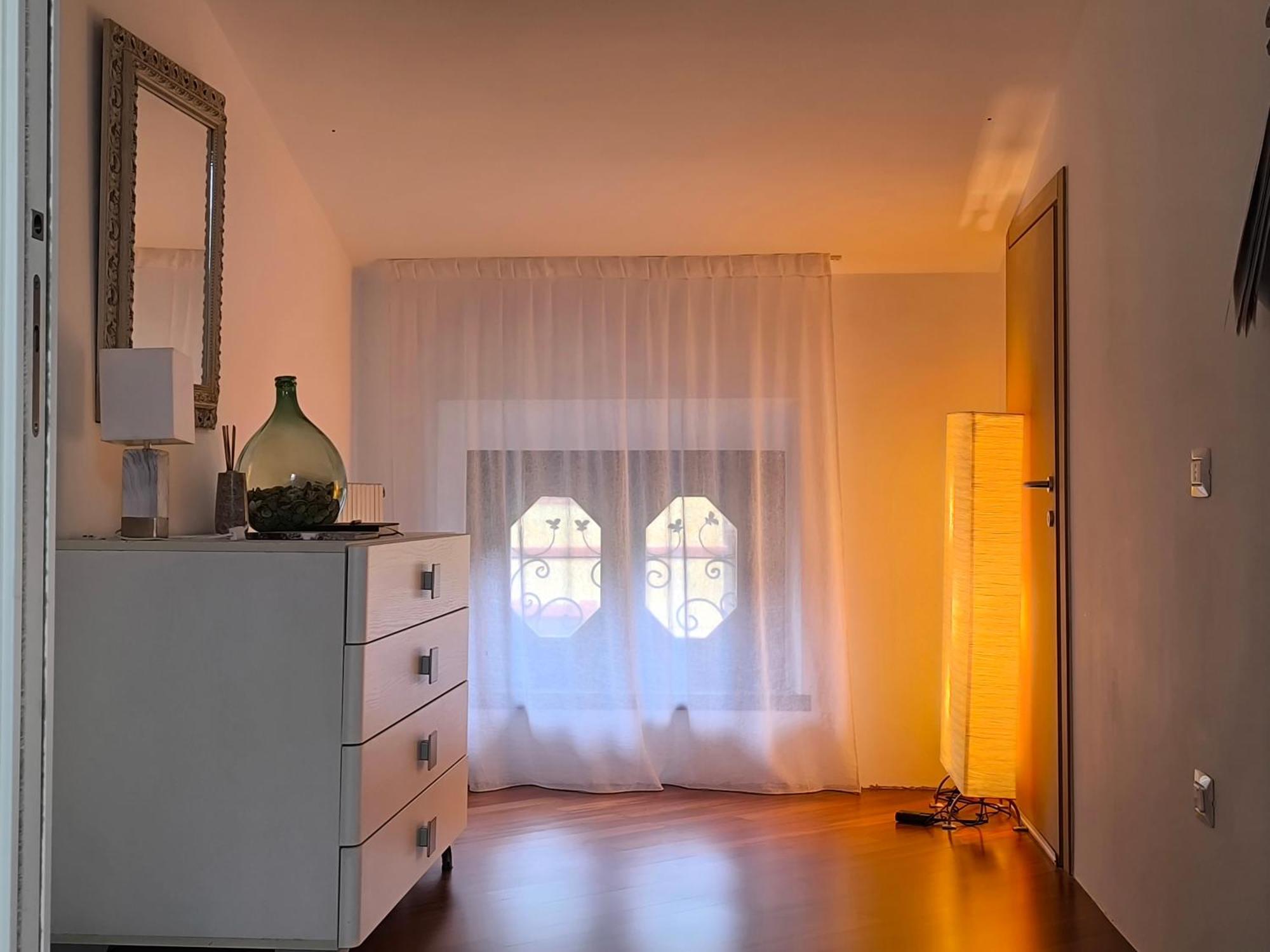 Villa Riva Lago - Apartment With Parking Tavernola Bergamasca Exterior foto